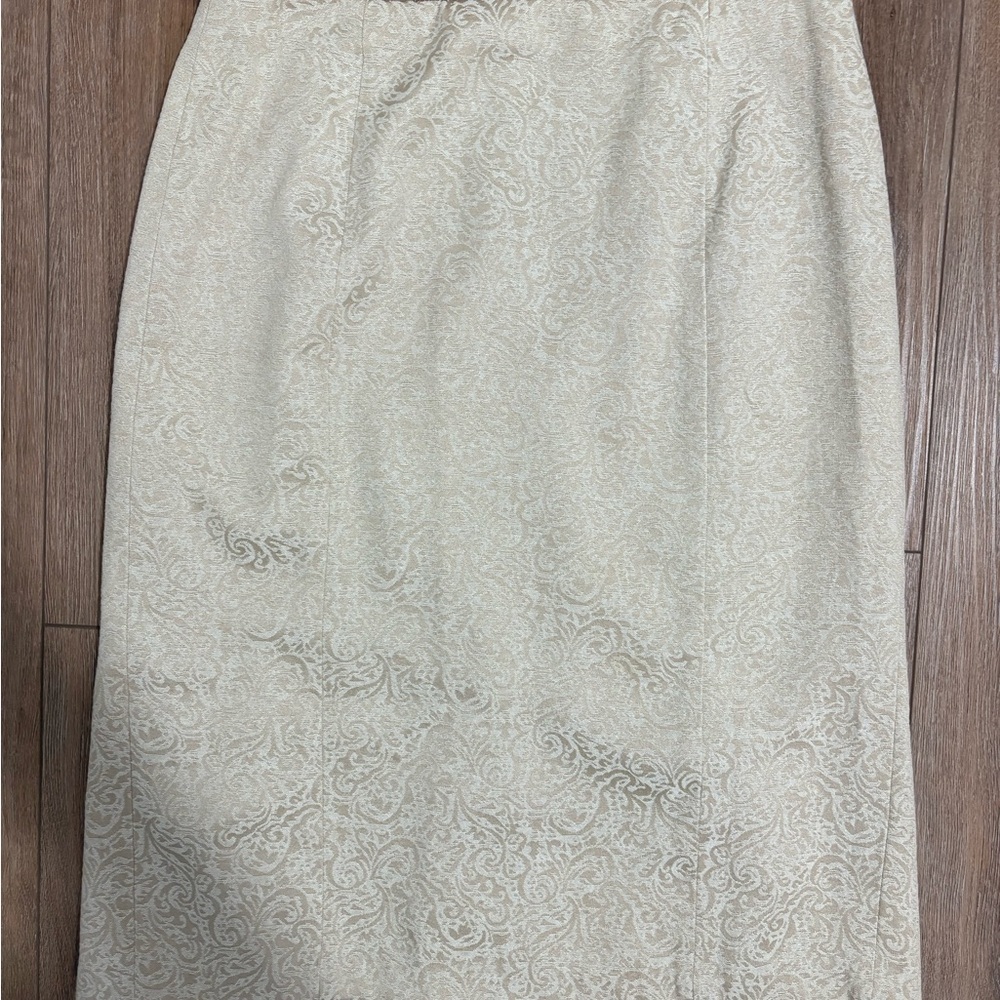 Ann Taylor Cream Pencil Skirt with Subtle Pattern